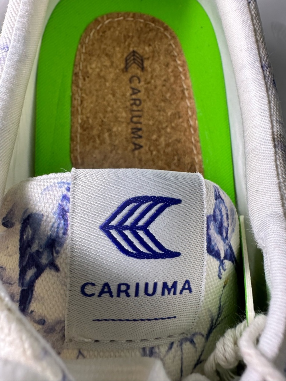 Cariuma IBI Low Parrot Print Sneakers – Unisex (Men’s 11.5 / Women’s 13) - Picture 3 of 16